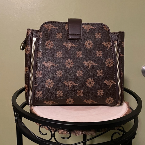 Brand new never used Leather Kaidifeiniroo Design. - Picture 4 of 9